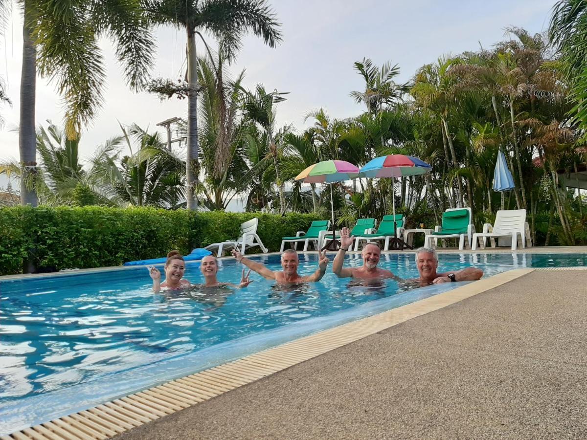 D&K Smiley Phuket Resort Rawai Eksteriør billede